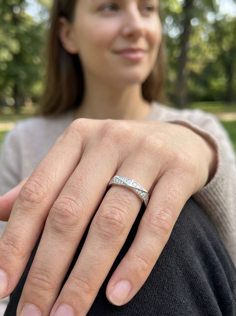 Valentina’s Celeste Geometric Band