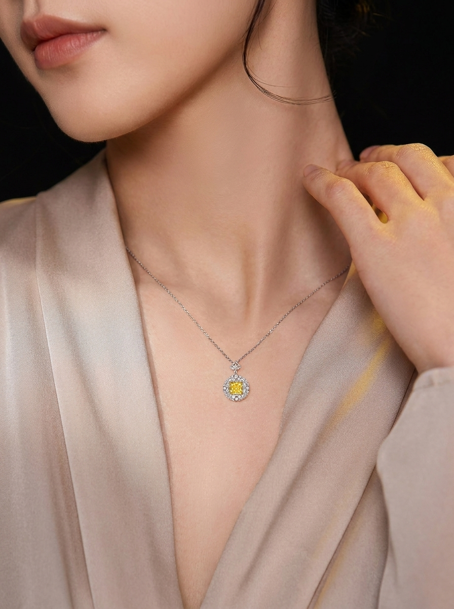 Valentina’s Golden Empress Necklace