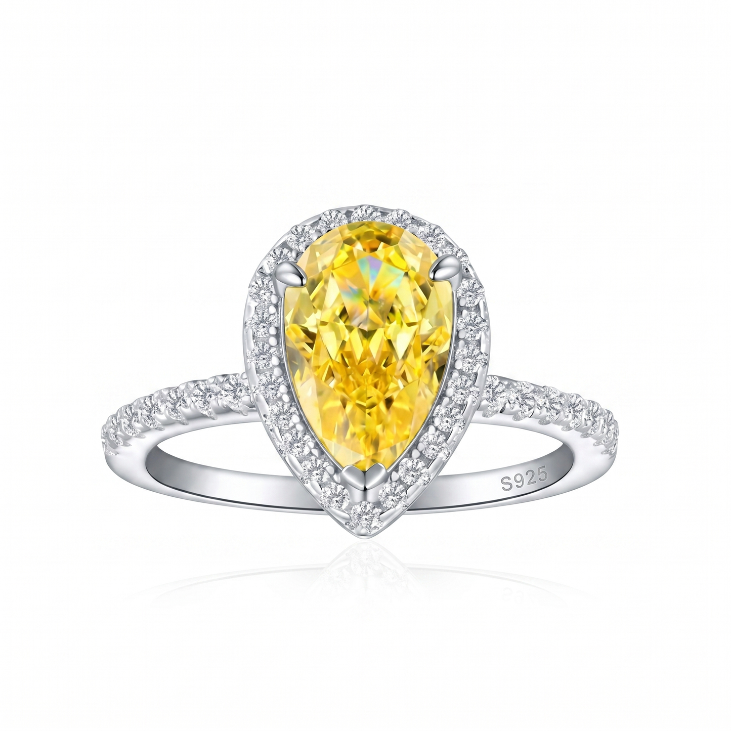 Valentina’s Golden Teardrop Ring