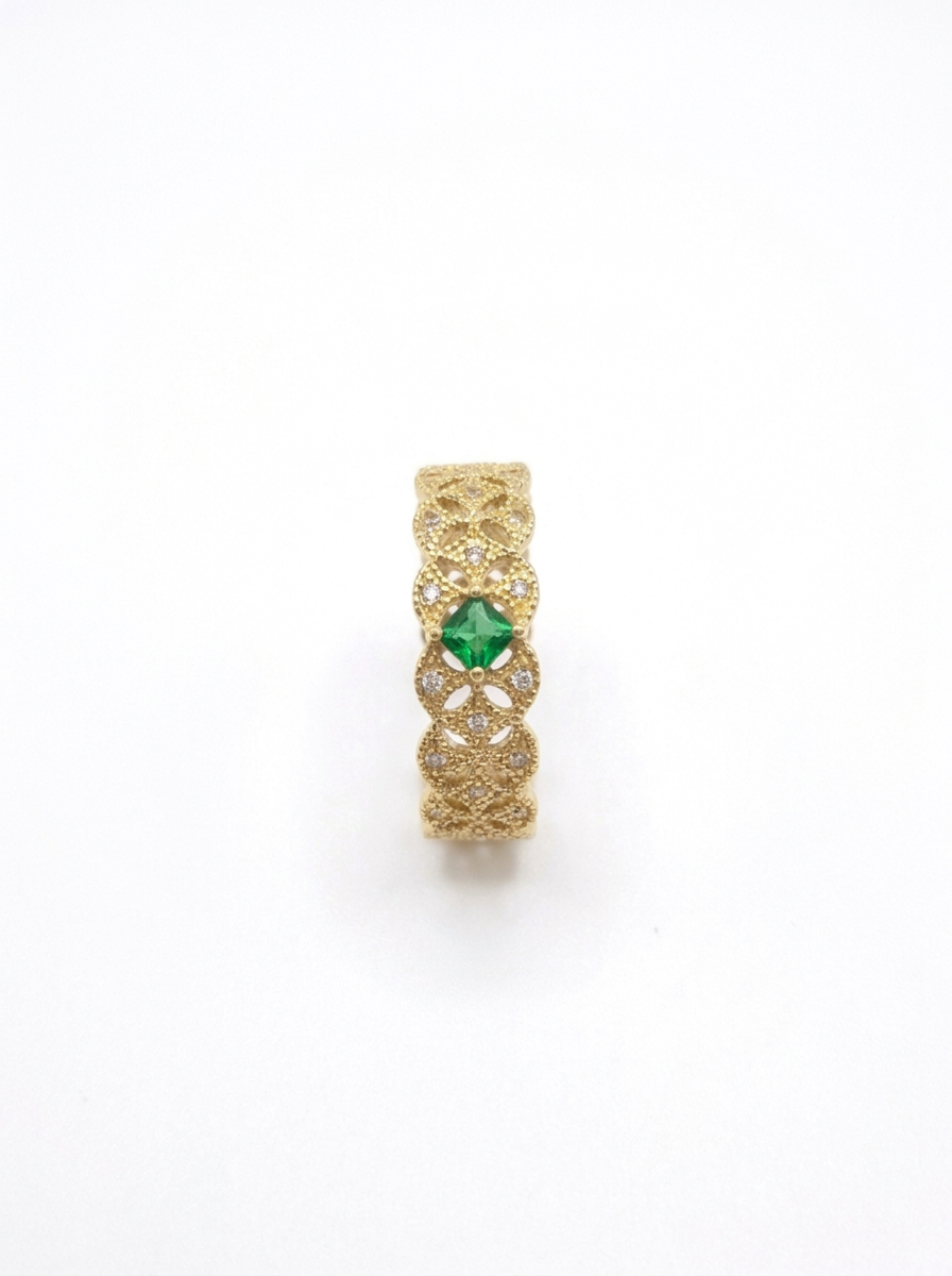 Valentina’s Emerald Lace Ring
